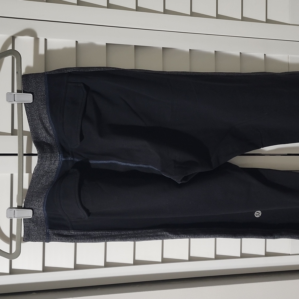 Mens Lululemon Kung fu pants size M